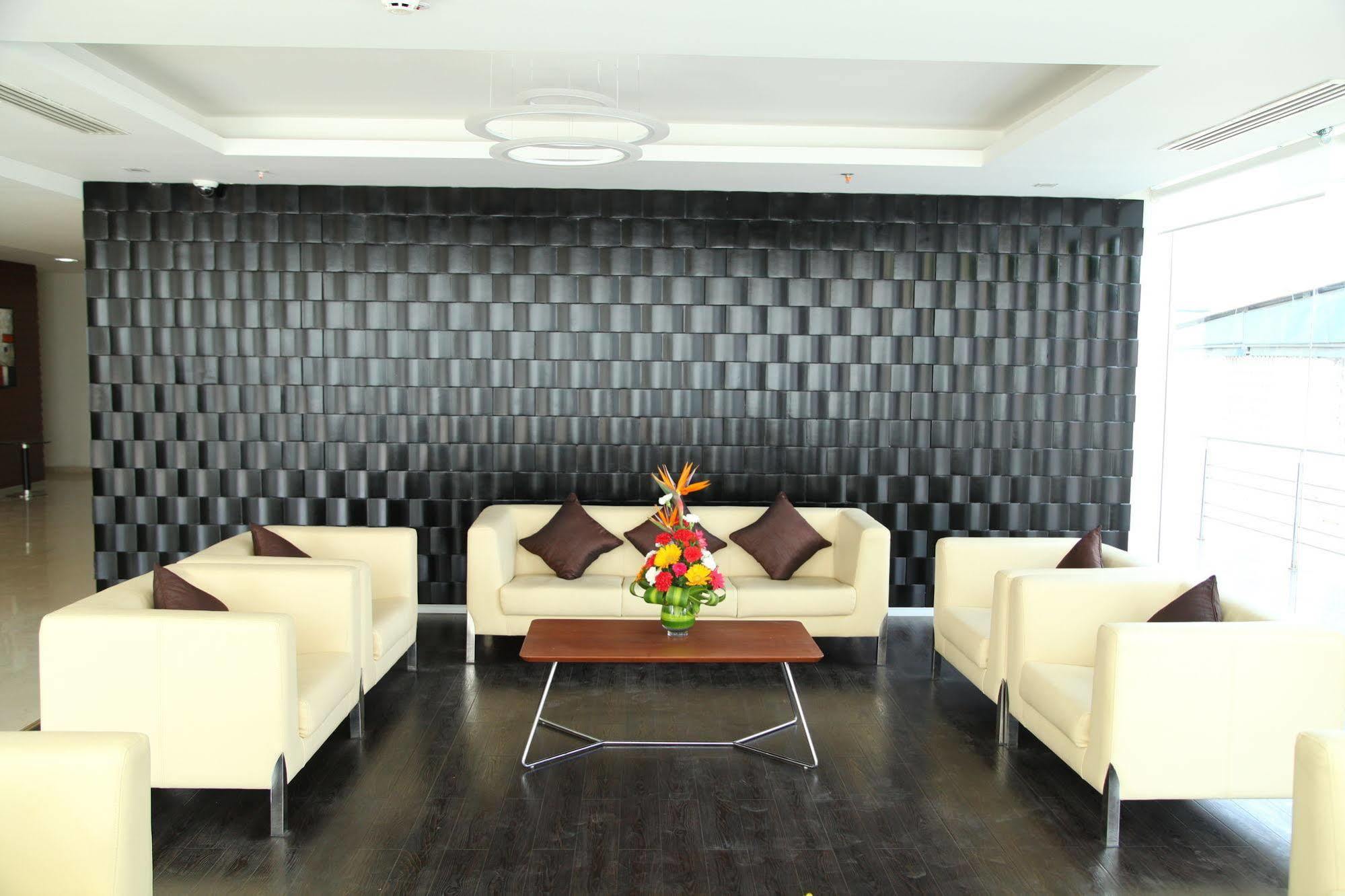 Best Western Tirupati Exteriör bild