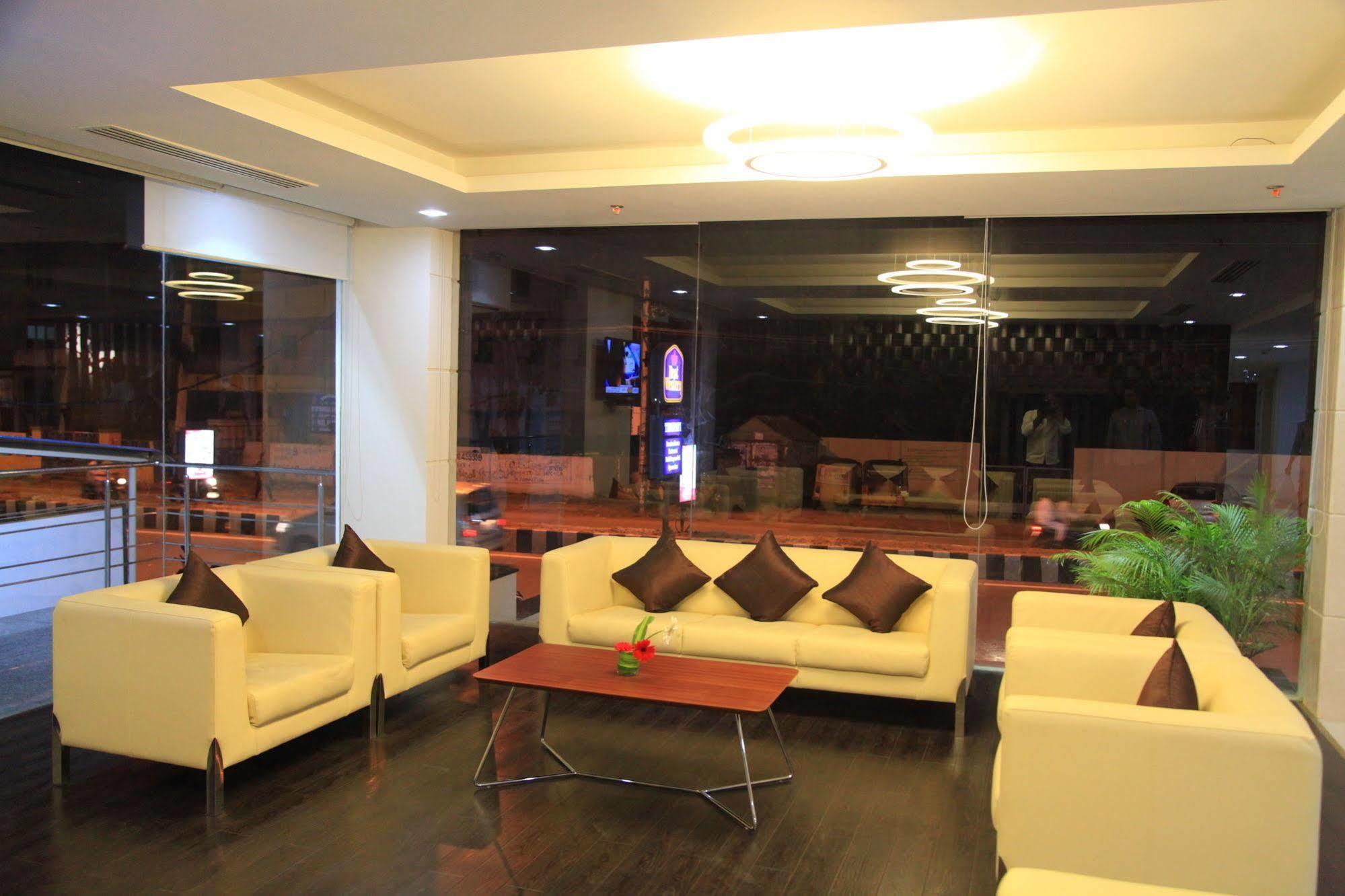 Best Western Tirupati Exteriör bild
