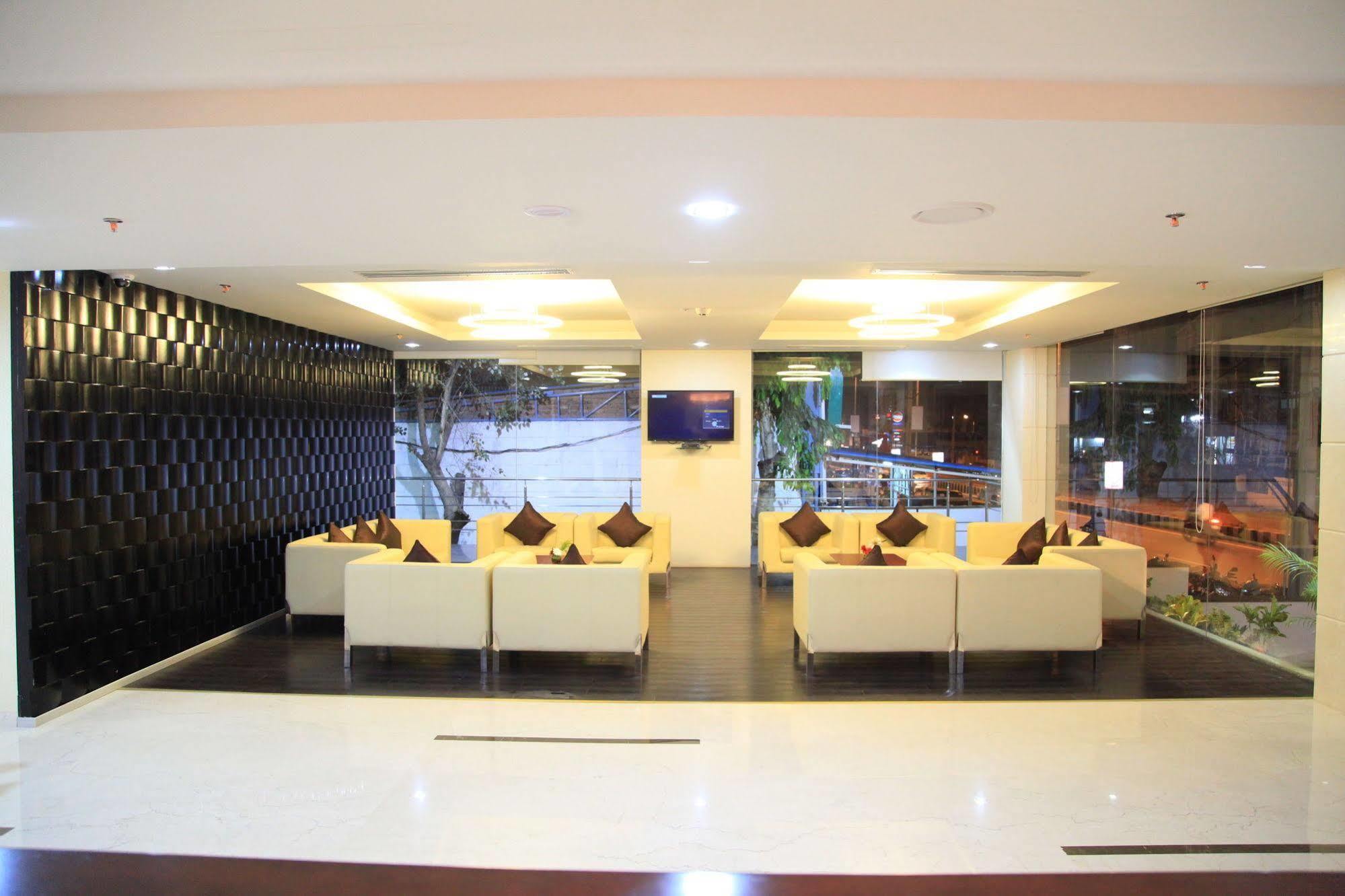 Best Western Tirupati Exteriör bild